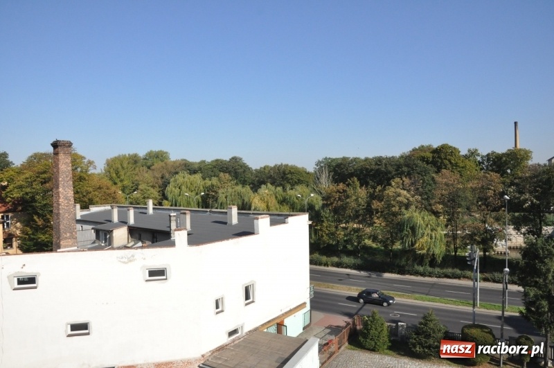 Zdjęcie w galerii na portalu naszraciborz.pl: Raciborscy strażacy mają nową autodrabinę. Zastosowano w niej najnowocześniejsze obecnie rozwiązania techniczne wiadomości z regionu