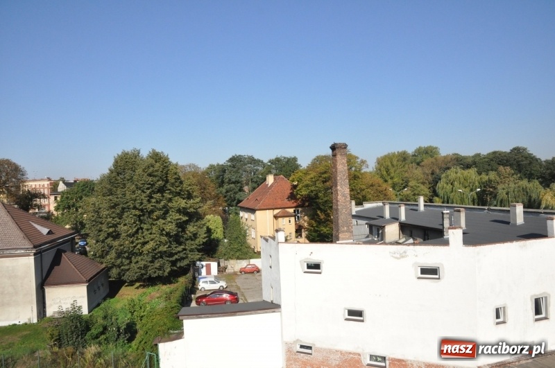 Zdjęcie w galerii na portalu naszraciborz.pl: Raciborscy strażacy mają nową autodrabinę. Zastosowano w niej najnowocześniejsze obecnie rozwiązania techniczne wiadomości z regionu