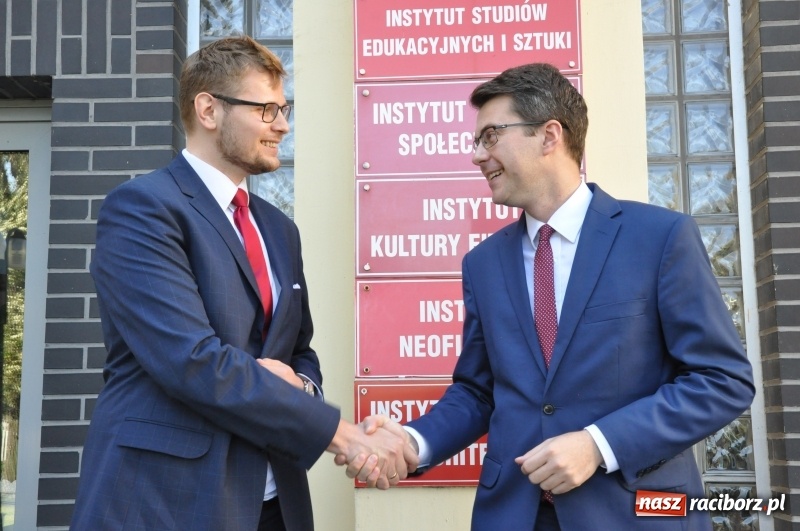 Zdjęcie w galerii na portalu naszraciborz.pl: Wiceminister przywiózł do Raciborza ponad 6 mln zł na rozwój PWSZ wiadomości z regionu