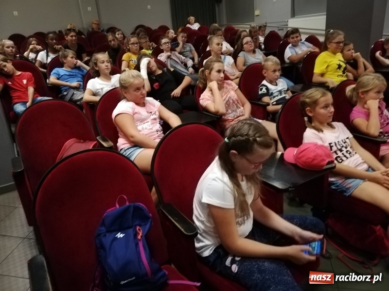 Zdjęcie w galerii na portalu naszraciborz.pl: Zapomniany świat starych bajek. Krzanowicki MOK rozpoczął nowy projekt  wiadomości z regionu