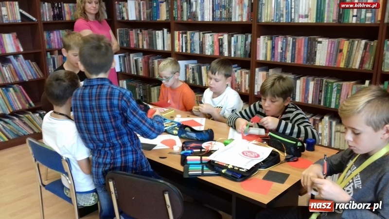 Zdjęcie w galerii na portalu naszraciborz.pl: Dzień Kropki w bibliotece na Płoni  wiadomości z regionu