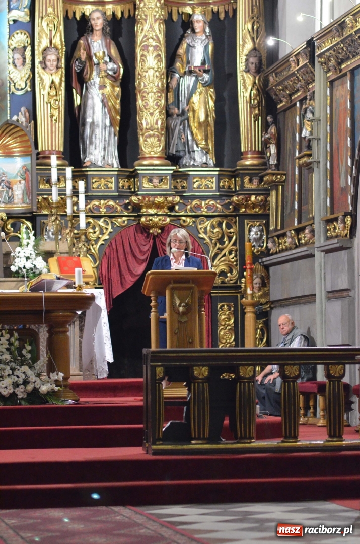 Zdjęcie w galerii na portalu naszraciborz.pl: Organista katedry w Fuldzie zagrał w farnym  wiadomości z regionu