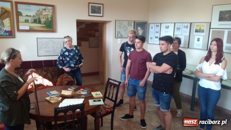 Zdjęcie w galerii na portalu naszraciborz.pl: Młodzi dziennikarze na tropie polsko-niemieckich relacji  wiadomości z regionu