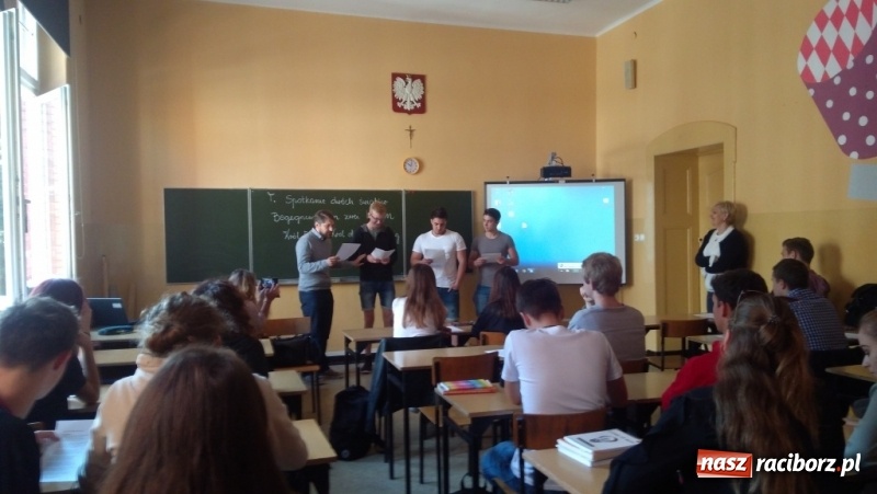 Zdjęcie w galerii na portalu naszraciborz.pl: Młodzi dziennikarze na tropie polsko-niemieckich relacji  wiadomości z regionu