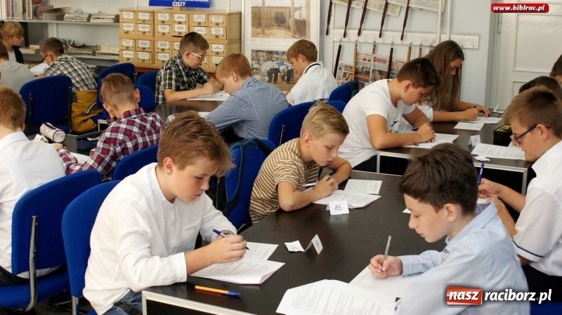 Zdjęcie w galerii na portalu naszraciborz.pl: Konkurs Wiedzy o Ruchu Drogowym w raciborskiej bibliotece  wiadomości z regionu