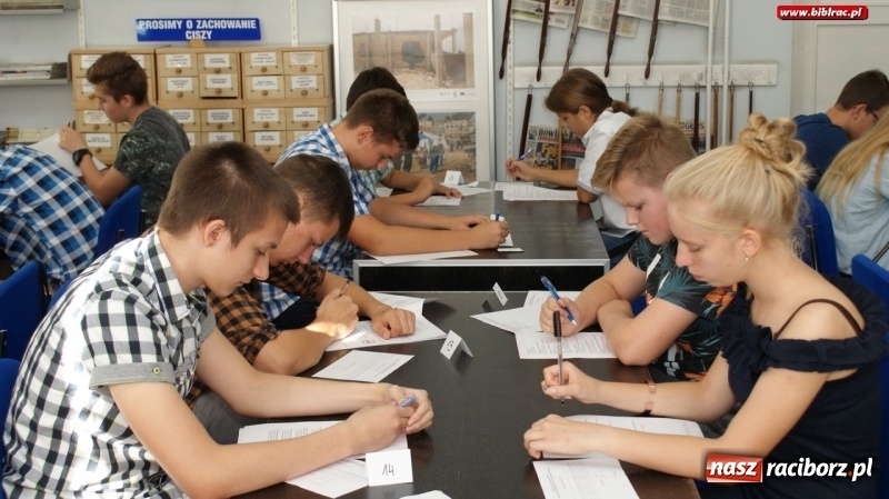 Zdjęcie w galerii na portalu naszraciborz.pl: Konkurs Wiedzy o Ruchu Drogowym w raciborskiej bibliotece  wiadomości z regionu