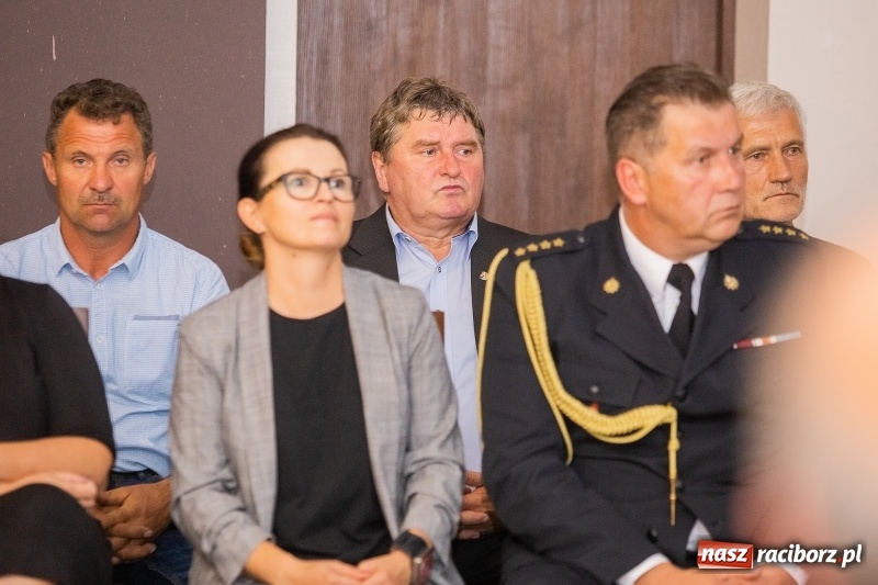 Zdjęcie w galerii na portalu naszraciborz.pl: Tysiąc mieszkań, darmowe autobusy i obwodnica - konwencja Mirosław Lenka i jego kandydatów  wiadomości z regionu