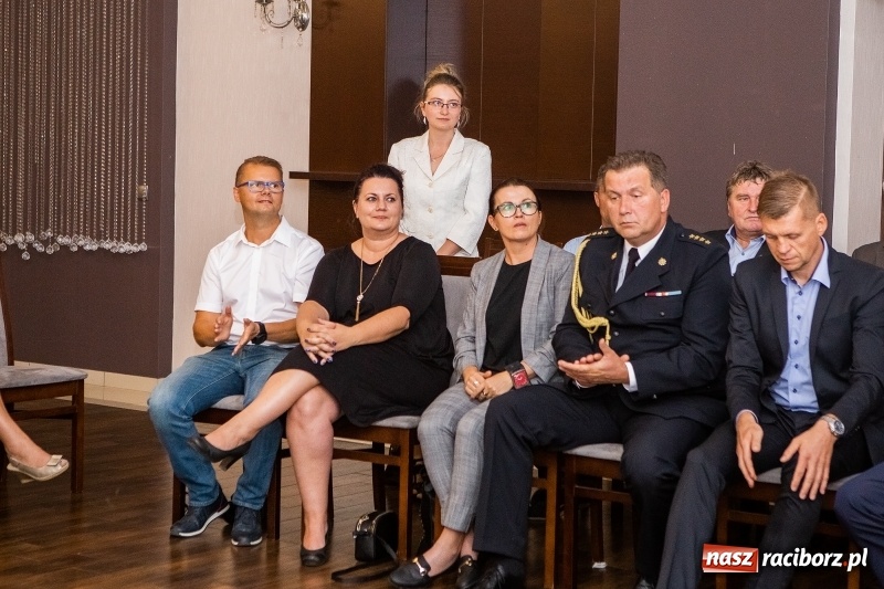 Zdjęcie w galerii na portalu naszraciborz.pl: Tysiąc mieszkań, darmowe autobusy i obwodnica - konwencja Mirosław Lenka i jego kandydatów  wiadomości z regionu