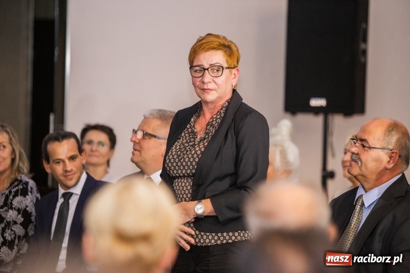 Zdjęcie w galerii na portalu naszraciborz.pl: Tysiąc mieszkań, darmowe autobusy i obwodnica - konwencja Mirosław Lenka i jego kandydatów  wiadomości z regionu