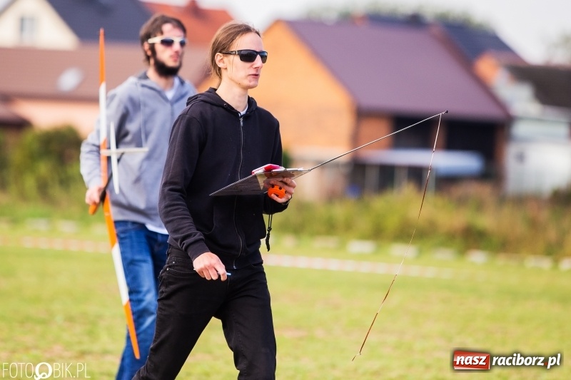 Zdjęcie w galerii na portalu naszraciborz.pl: Ogólnopolskie Zawody Modeli Szybowców Wyrzucanych z Ręki wiadomości z regionu