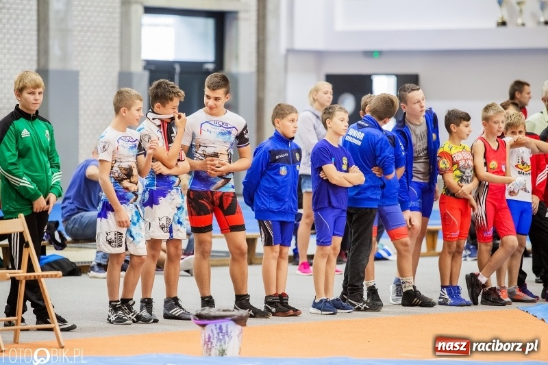 Zdjęcie w galerii na portalu naszraciborz.pl: Międzywojewódzkie Mistrzostwa Młodzików w zapasach w stylu klasycznym wiadomości z regionu