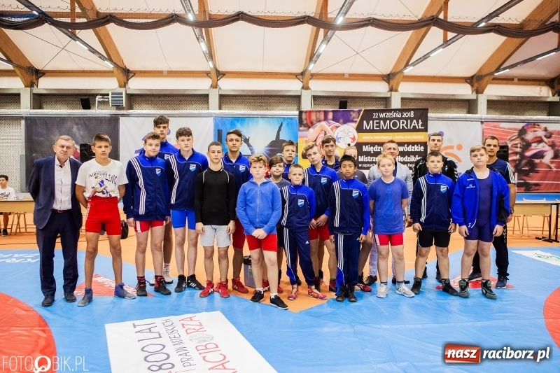 Zdjęcie w galerii na portalu naszraciborz.pl: Międzywojewódzkie Mistrzostwa Młodzików w zapasach w stylu klasycznym wiadomości z regionu