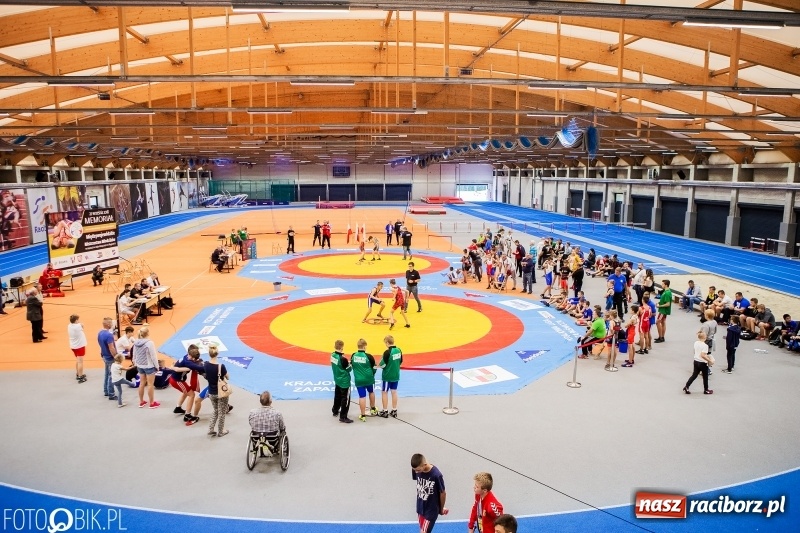 Zdjęcie w galerii na portalu naszraciborz.pl: Międzywojewódzkie Mistrzostwa Młodzików w zapasach w stylu klasycznym wiadomości z regionu