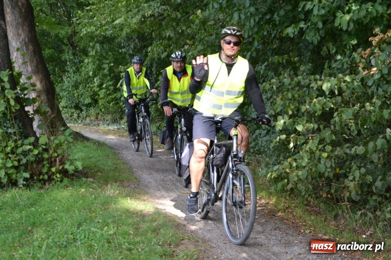 Zdjęcie w galerii na portalu naszraciborz.pl: Krzyżanowice. Rajd rowerowy na zakończenie sezonu wiadomości z regionu