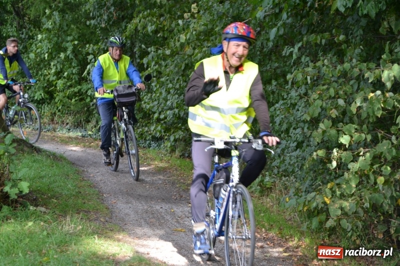 Zdjęcie w galerii na portalu naszraciborz.pl: Krzyżanowice. Rajd rowerowy na zakończenie sezonu wiadomości z regionu
