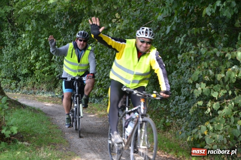 Zdjęcie w galerii na portalu naszraciborz.pl: Krzyżanowice. Rajd rowerowy na zakończenie sezonu wiadomości z regionu