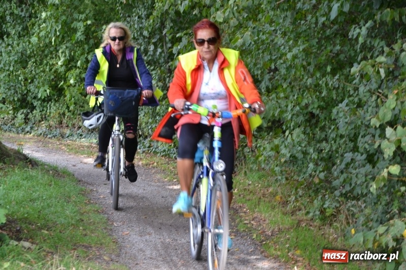 Zdjęcie w galerii na portalu naszraciborz.pl: Krzyżanowice. Rajd rowerowy na zakończenie sezonu wiadomości z regionu