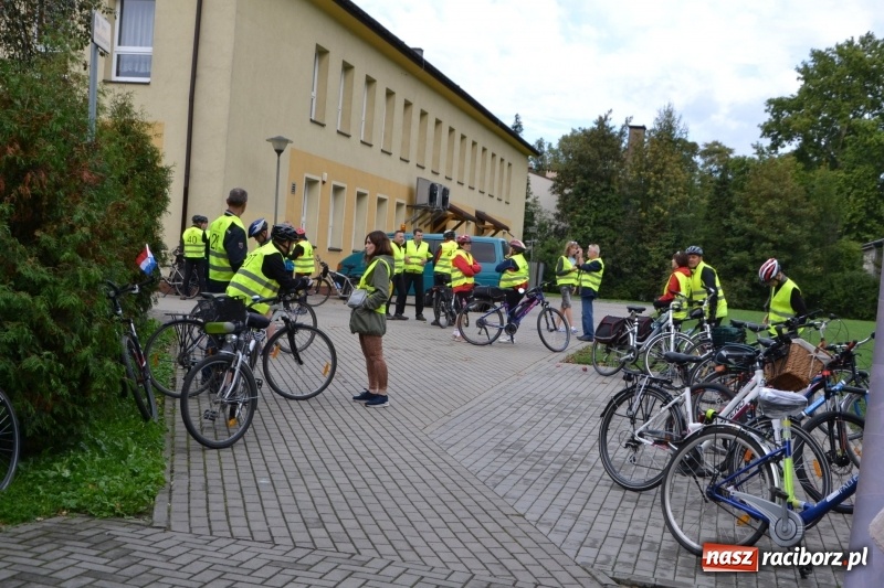 Zdjęcie w galerii na portalu naszraciborz.pl: Krzyżanowice. Rajd rowerowy na zakończenie sezonu wiadomości z regionu