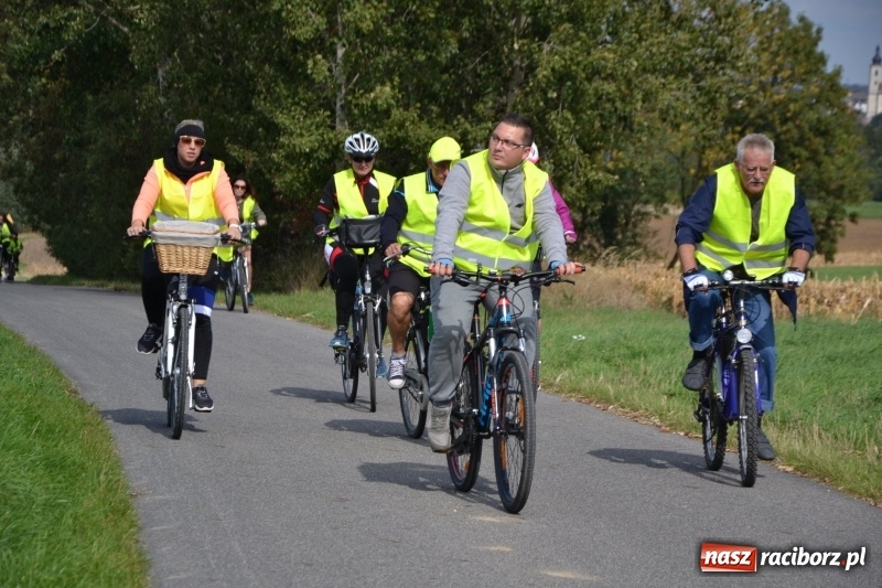 Zdjęcie w galerii na portalu naszraciborz.pl: Krzyżanowice. Rajd rowerowy na zakończenie sezonu wiadomości z regionu