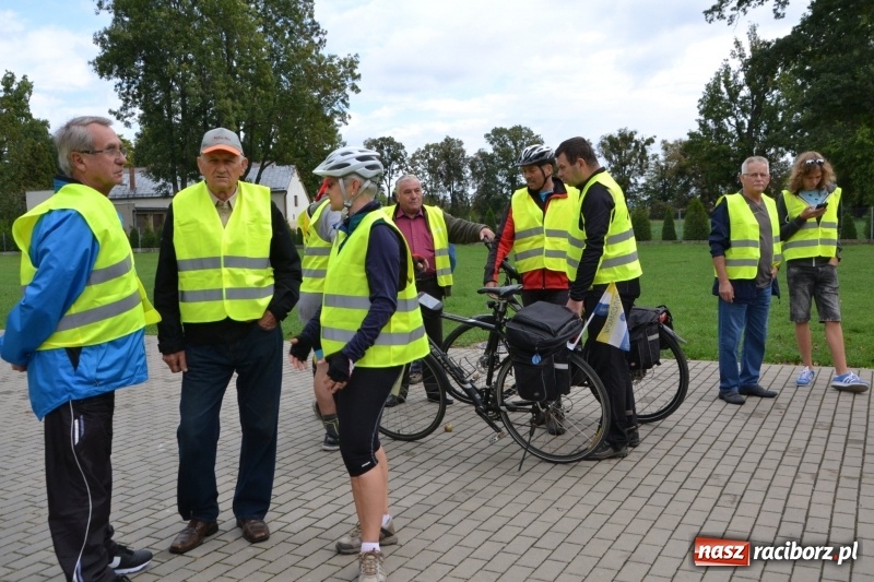 Zdjęcie w galerii na portalu naszraciborz.pl: Krzyżanowice. Rajd rowerowy na zakończenie sezonu wiadomości z regionu
