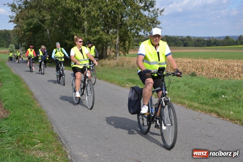 Zdjęcie w galerii na portalu naszraciborz.pl: Krzyżanowice. Rajd rowerowy na zakończenie sezonu wiadomości z regionu