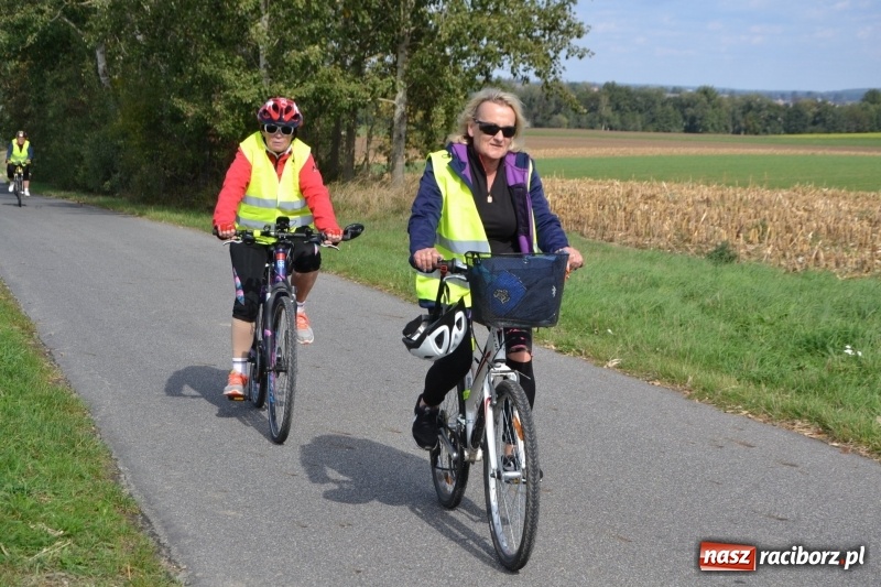 Zdjęcie w galerii na portalu naszraciborz.pl: Krzyżanowice. Rajd rowerowy na zakończenie sezonu wiadomości z regionu
