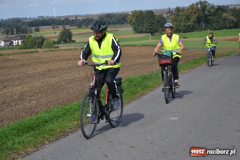 Zdjęcie w galerii na portalu naszraciborz.pl: Krzyżanowice. Rajd rowerowy na zakończenie sezonu wiadomości z regionu
