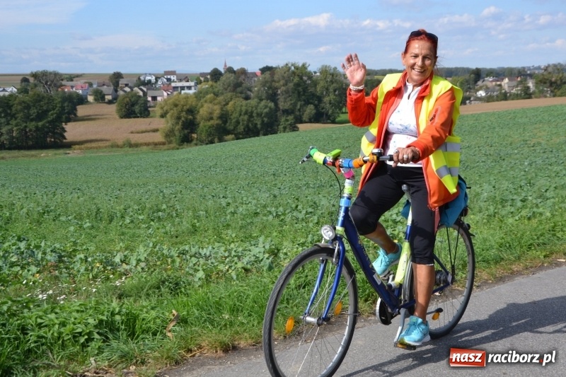 Zdjęcie w galerii na portalu naszraciborz.pl: Krzyżanowice. Rajd rowerowy na zakończenie sezonu wiadomości z regionu
