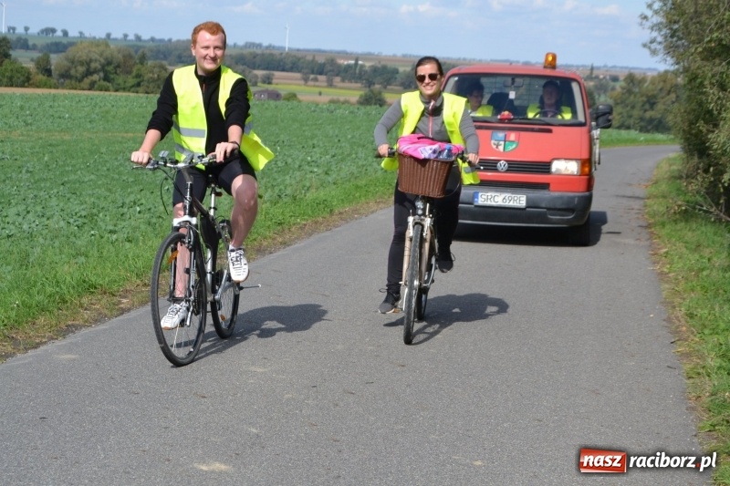 Zdjęcie w galerii na portalu naszraciborz.pl: Krzyżanowice. Rajd rowerowy na zakończenie sezonu wiadomości z regionu
