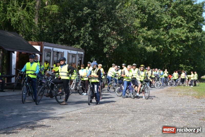 Zdjęcie w galerii na portalu naszraciborz.pl: Krzyżanowice. Rajd rowerowy na zakończenie sezonu wiadomości z regionu