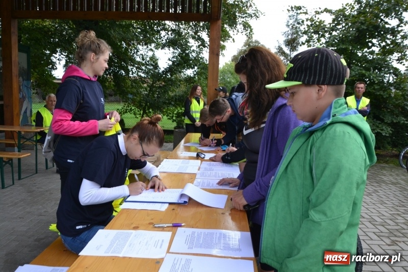 Zdjęcie w galerii na portalu naszraciborz.pl: Krzyżanowice. Rajd rowerowy na zakończenie sezonu wiadomości z regionu