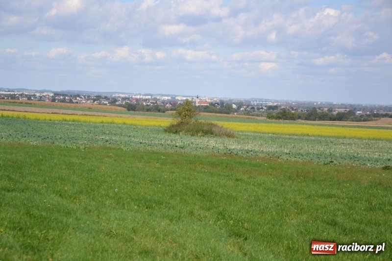 Zdjęcie w galerii na portalu naszraciborz.pl: Krzyżanowice. Rajd rowerowy na zakończenie sezonu wiadomości z regionu