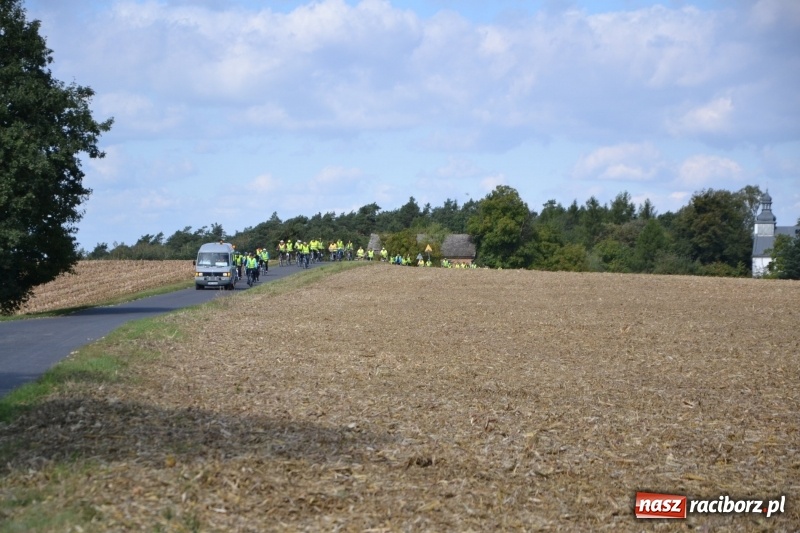 Zdjęcie w galerii na portalu naszraciborz.pl: Krzyżanowice. Rajd rowerowy na zakończenie sezonu wiadomości z regionu