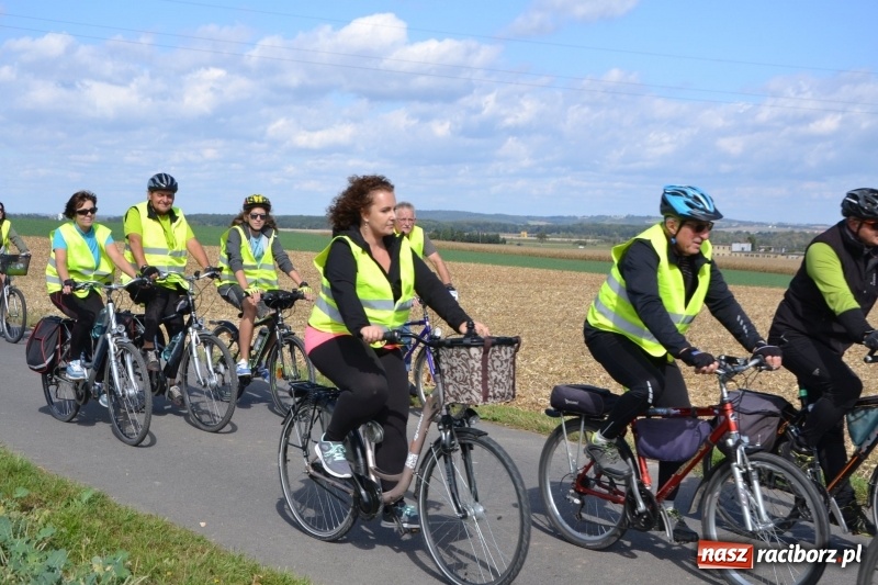 Zdjęcie w galerii na portalu naszraciborz.pl: Krzyżanowice. Rajd rowerowy na zakończenie sezonu wiadomości z regionu