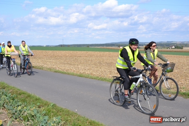 Zdjęcie w galerii na portalu naszraciborz.pl: Krzyżanowice. Rajd rowerowy na zakończenie sezonu wiadomości z regionu