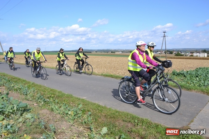 Zdjęcie w galerii na portalu naszraciborz.pl: Krzyżanowice. Rajd rowerowy na zakończenie sezonu wiadomości z regionu
