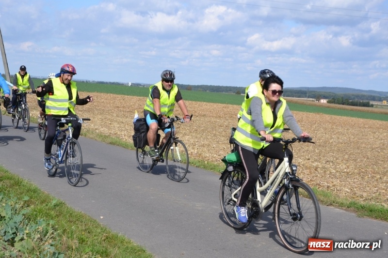 Zdjęcie w galerii na portalu naszraciborz.pl: Krzyżanowice. Rajd rowerowy na zakończenie sezonu wiadomości z regionu