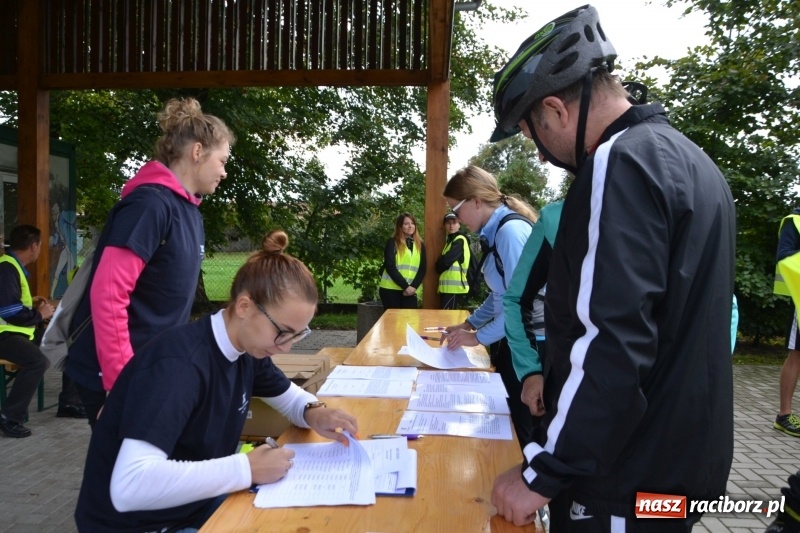 Zdjęcie w galerii na portalu naszraciborz.pl: Krzyżanowice. Rajd rowerowy na zakończenie sezonu wiadomości z regionu