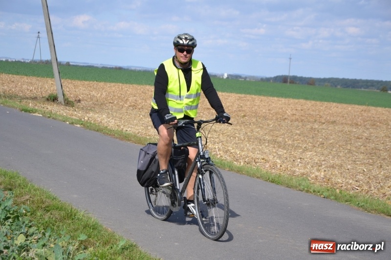 Zdjęcie w galerii na portalu naszraciborz.pl: Krzyżanowice. Rajd rowerowy na zakończenie sezonu wiadomości z regionu