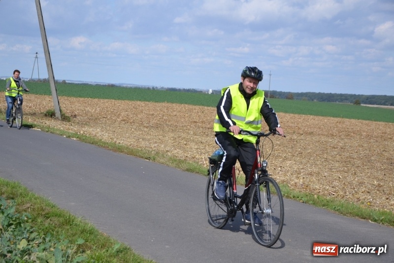Zdjęcie w galerii na portalu naszraciborz.pl: Krzyżanowice. Rajd rowerowy na zakończenie sezonu wiadomości z regionu