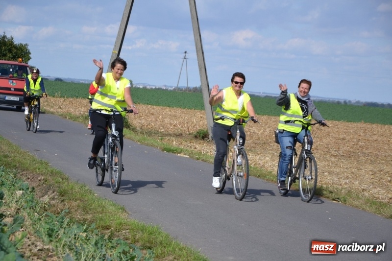 Zdjęcie w galerii na portalu naszraciborz.pl: Krzyżanowice. Rajd rowerowy na zakończenie sezonu wiadomości z regionu
