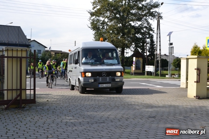 Zdjęcie w galerii na portalu naszraciborz.pl: Krzyżanowice. Rajd rowerowy na zakończenie sezonu wiadomości z regionu