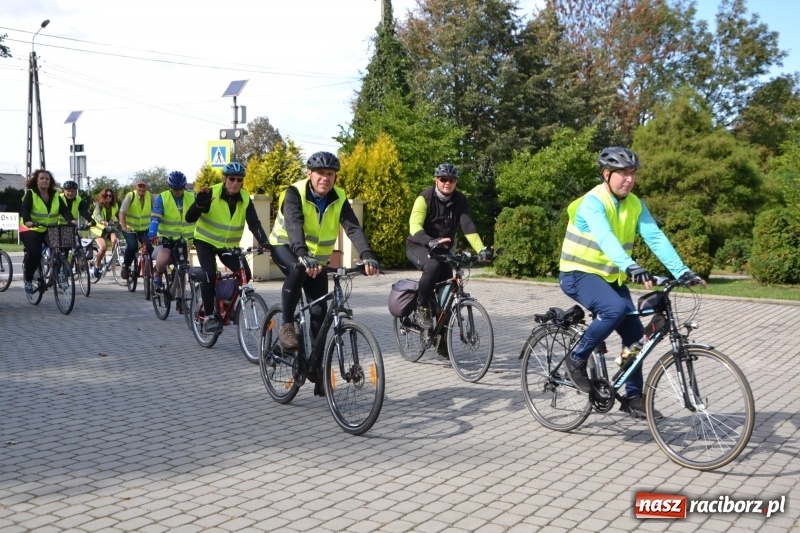 Zdjęcie w galerii na portalu naszraciborz.pl: Krzyżanowice. Rajd rowerowy na zakończenie sezonu wiadomości z regionu