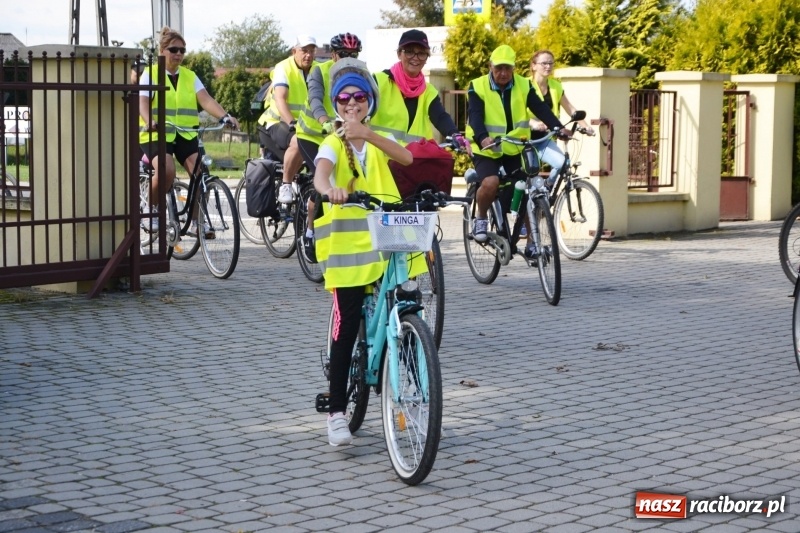 Zdjęcie w galerii na portalu naszraciborz.pl: Krzyżanowice. Rajd rowerowy na zakończenie sezonu wiadomości z regionu