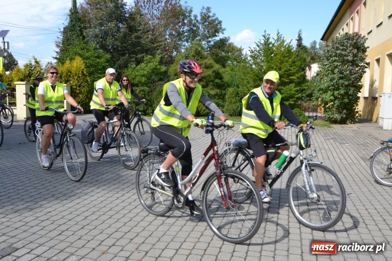 Zdjęcie w galerii na portalu naszraciborz.pl: Krzyżanowice. Rajd rowerowy na zakończenie sezonu wiadomości z regionu