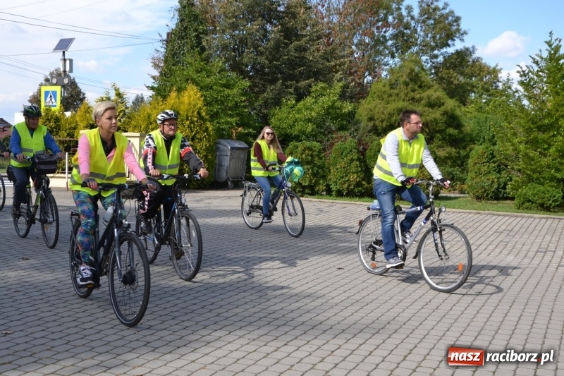 Zdjęcie w galerii na portalu naszraciborz.pl: Krzyżanowice. Rajd rowerowy na zakończenie sezonu wiadomości z regionu