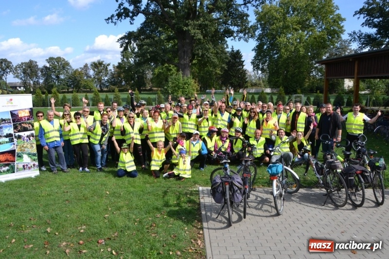 Zdjęcie w galerii na portalu naszraciborz.pl: Krzyżanowice. Rajd rowerowy na zakończenie sezonu wiadomości z regionu