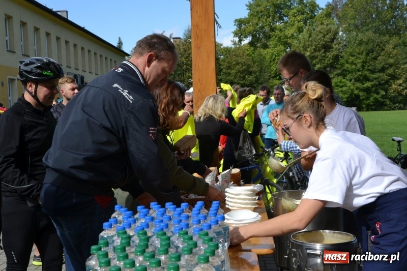 Zdjęcie w galerii na portalu naszraciborz.pl: Krzyżanowice. Rajd rowerowy na zakończenie sezonu wiadomości z regionu