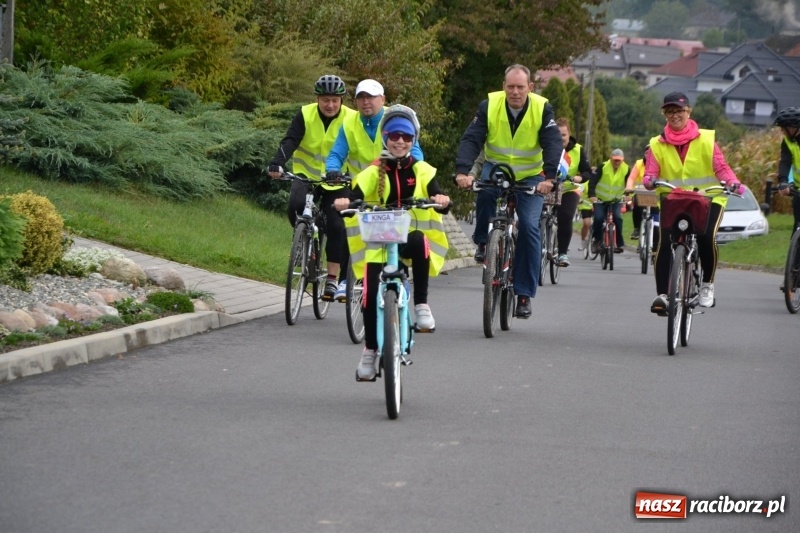 Zdjęcie w galerii na portalu naszraciborz.pl: Krzyżanowice. Rajd rowerowy na zakończenie sezonu wiadomości z regionu