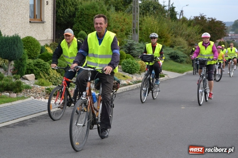 Zdjęcie w galerii na portalu naszraciborz.pl: Krzyżanowice. Rajd rowerowy na zakończenie sezonu wiadomości z regionu